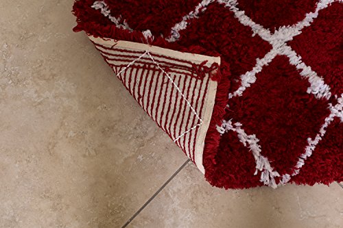 MystiqueDecors Shaggy 27X45 Maroon/Red & White Moroccan Trellis Design Shag Rug Soft Contemprary Living Room, Bedroom Handmade Microfiber Area Rug