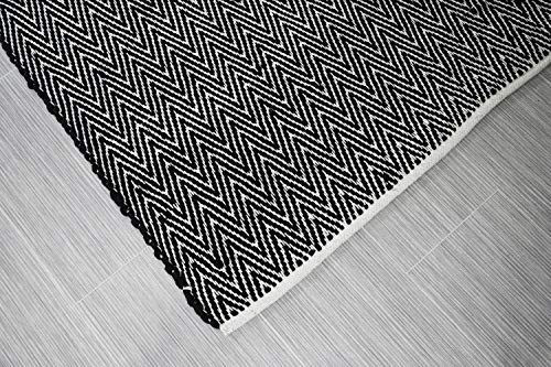 MystiqueDecors 3x5' Rug for Living Room - Natural White & Black Zigzag Hand Woven Design Indoor Non-Slip Eco-Friendly 100% Cotton Area Rug (36 X 60)